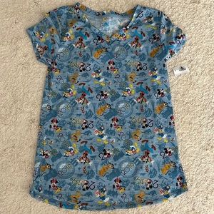 WDW 4 parks, 1 world 2019 shirt NWT